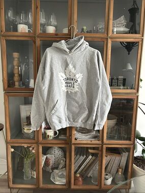 Vintage Style Toronto Maple Leafs Hockey Hooded Sweatshirt